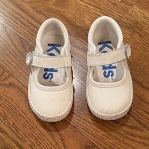 Keds Kids Cream Mary Jane Hook-and-Loop Dress Shoes - size 5